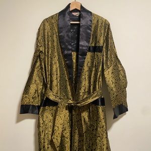BLACK/GOLD JACQUARD SMOKING ROBE/JACKET